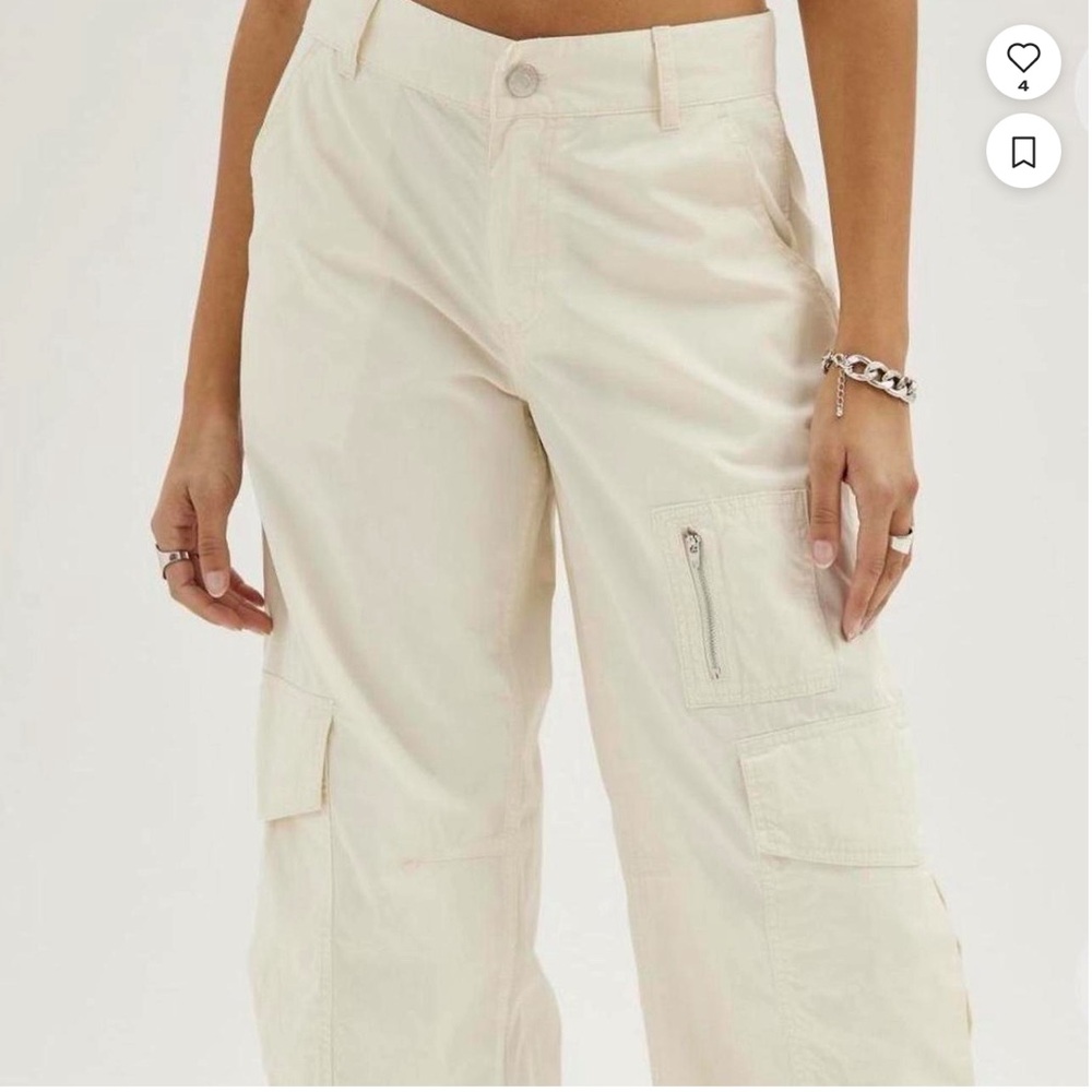 BDG Urban Outfitters High wide leg baggy cargo skater pants ecru/ cream, Size 10